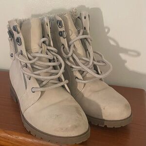Cream High-Top Combat Boots with Rugged Sole